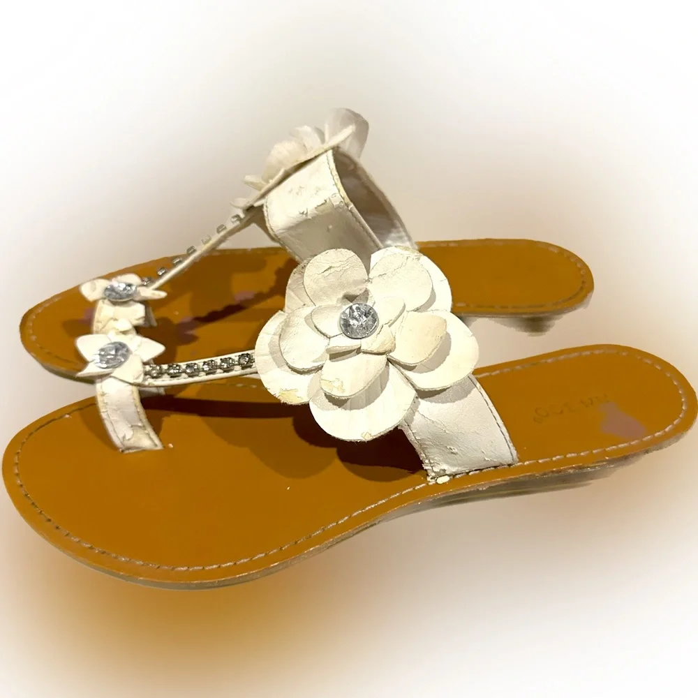VTG BAMBOO WHITE FLOWER RHINESTONE SANDAL FLIP FLOP THONG BEACH POOL SWIM SUMMER